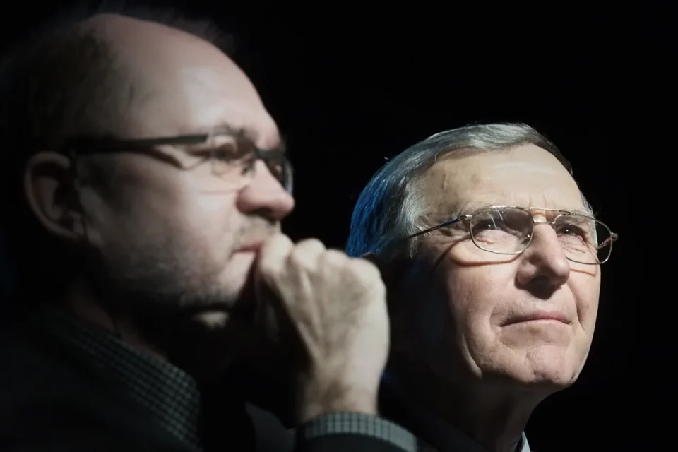 17 03 2017 LUBLIN UL JEZUICKA TEAT STARY Ponad Granicami Solidarnosc czy to jeszcze dzis cos znaczy Prowadzenie Tomasz Dostatni OP GOSCIE Andrzej Sokolowski Zbigniew Bujak Danuta Kuron FOT DOROTA AWIORKO