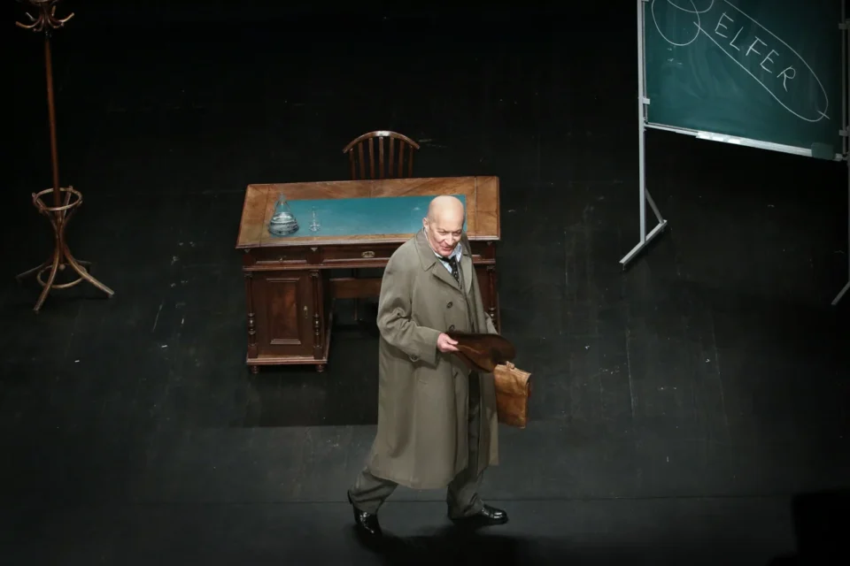 05 10 2014 LUBLIN UL JEZUICKA TEATR STARY PRZEDSTAWIENIE WOJCIECHA PSZONIAKA PT BELFER FOT WOJCIECH NIESPIALOWSKI / TS *** Local Caption *** TS