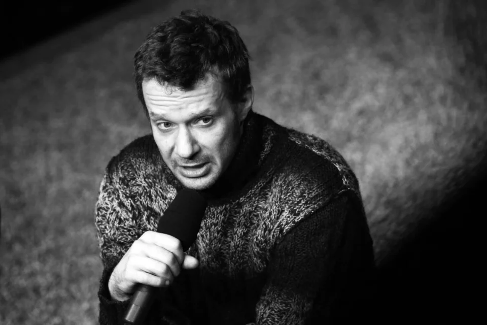 06 04 2013 UL JEZUICKA LUBLIN TEATR STARY PO SPEKTAKLU TEATRU NARODOWEGO W MROCZNYM MROCZNYM DOMU ROZMOWA Z AKTORAMI  FOT DOROTA AWIORKO - KLIMEK