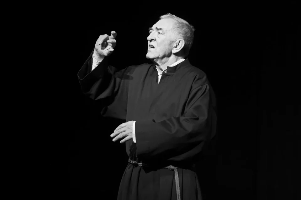 29 042017 LUBLIN UL JEZUICKA TEATR STARY SPEKTAKL ROZMOWY Z DIABLEM FOT WOJCIECH NIESPIALOWSKI