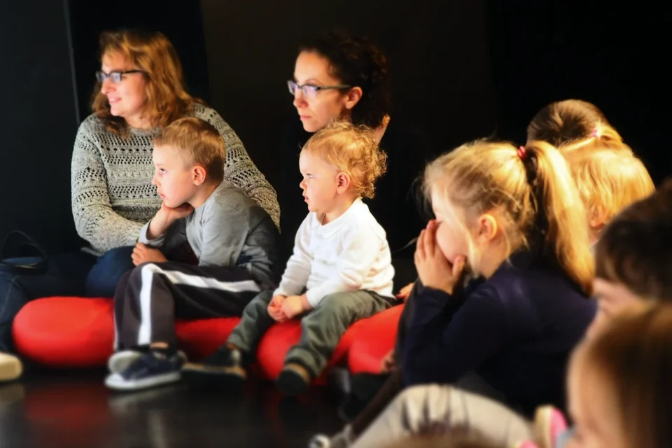 30 10 2016 LUBLIN UL JEZUICKA TEATR STARY â€ž ROZPLATANIE TECZY â€ť TEATR MALEGO WIDZA / WARSZAWA FOT WOJCIECH NIESPIALOWSKI