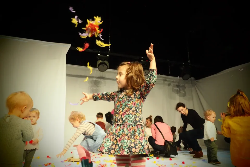 30 10 2016 LUBLIN UL JEZUICKA TEATR STARY „ ROZPLATANIE TECZY ” TEATR MALEGO WIDZA / WARSZAWA FOT WOJCIECH NIESPIALOWSKI