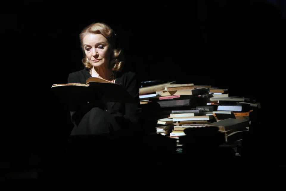 20 02 2015 LUBLIN UL JEZUICKA TEATR STARY PRZEDSTAWIENIE PT RZECZ O BANALNOSCI MILOSCI - TEATR DRAMATYCZNY W WARSZAWIE FOT WOJCIECH NIESPIALOWSKI / TS