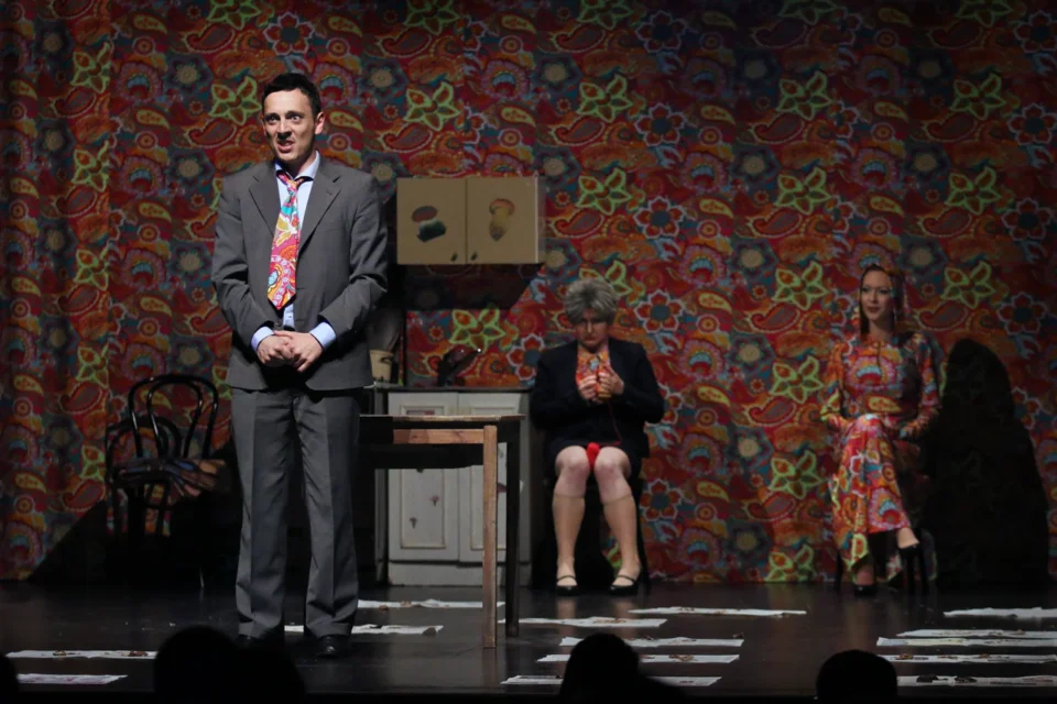 10 05 2014 LUBLIN UL JEZUICKA TEATR STARY PRZEDSTAWIENIE PT SARENKI TEATRU LUDOWEGO W KRAKOWIE FOT WOJCIECH NIESPIALOWSKI / TS