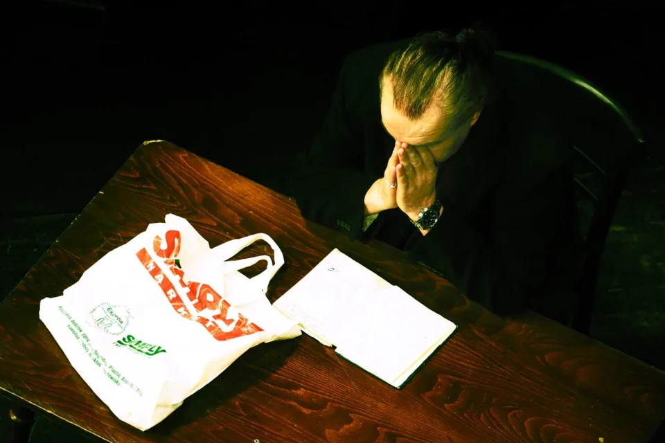 24 03 2017 LUBLIN UL JEZUICKA TEATR STARY SCENARIUSZ DLA 3 AKTOROW BOGUSLAWA SCHAEFFERA WG MIKOLAJA GRABOWSKIEGO TEATR KOREZ / KATOWICE FOT WOJCIECH NIESPIALOWSKI