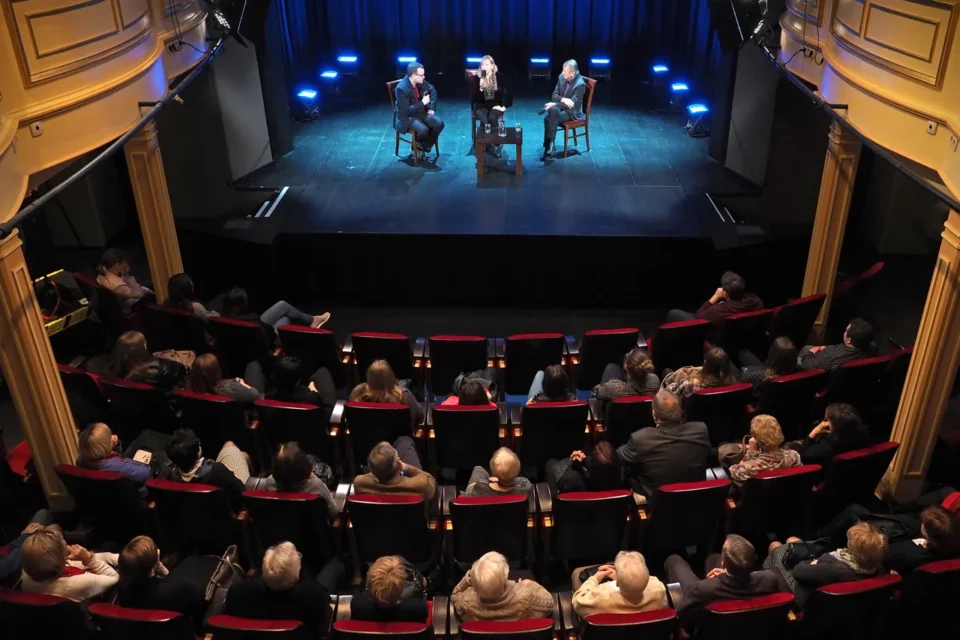 09 04 2015 LUBLIN UL JEZUICKA TEATR STARY TEATR TELEWIZJI " SEDZIOWIE " ROZMOWA PO SPEKTAKLU PROWADZENIE: WOJCIECH MAJCHEREK GOSCIE: STANISLAW RADWAN I DOROTA SEGDA FOT WOJCIECH NIESPIALOWSKI / TS