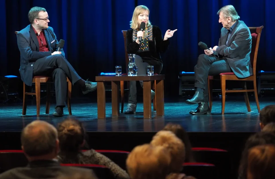 09 04 2015 LUBLIN UL JEZUICKA TEATR STARY TEATR TELEWIZJI " SEDZIOWIE " ROZMOWA PO SPEKTAKLU PROWADZENIE: WOJCIECH MAJCHEREK GOSCIE: STANISLAW RADWAN I DOROTA SEGDA FOT WOJCIECH NIESPIALOWSKI / TS