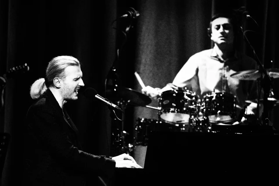 07 12 2016 LUBLIN UL JEZUICKA TEATR STARY KONCERT JUBILEUSZOWY -  PIOTR SELIM " I WSZYSTKO NAM GRA " FOT WOJCIECH NIESPIALOWSKI