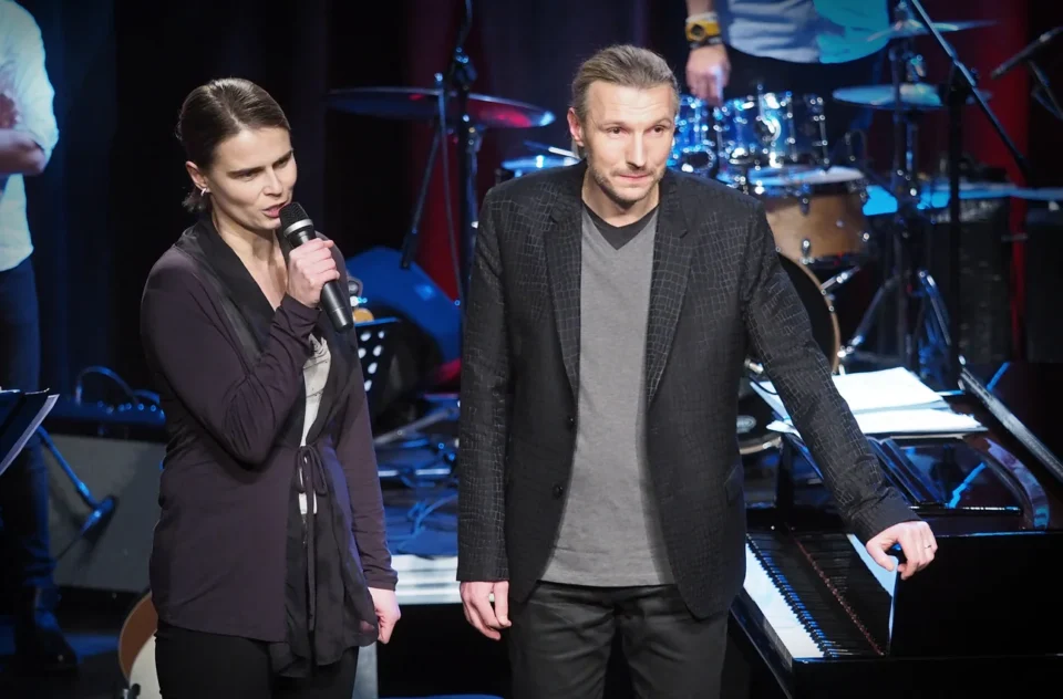 07 12 2016 LUBLIN UL JEZUICKA TEATR STARY KONCERT JUBILEUSZOWY -  PIOTR SELIM " I WSZYSTKO NAM GRA " FOT WOJCIECH NIESPIALOWSKI