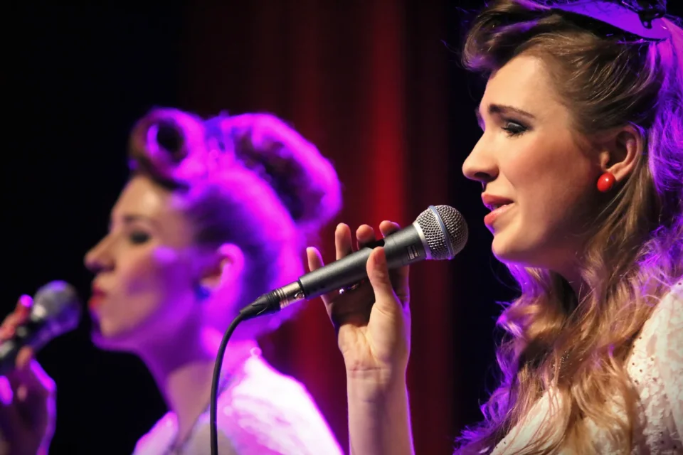 31 12 2013 LUBLIN UL JEZUICKA TEATR STARY KONCERT SYLWESTROWY SINGING BIRDS FOT WOJCIECH NIESPIALOWSKI / TS