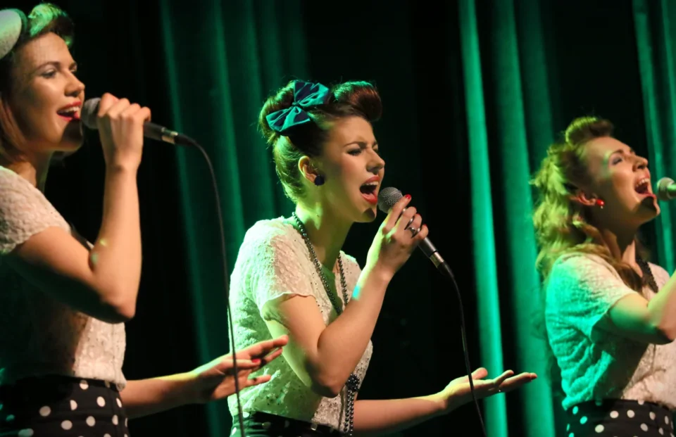 31 12 2013 LUBLIN UL JEZUICKA TEATR STARY KONCERT SYLWESTROWY SINGING BIRDS FOT WOJCIECH NIESPIALOWSKI / TS