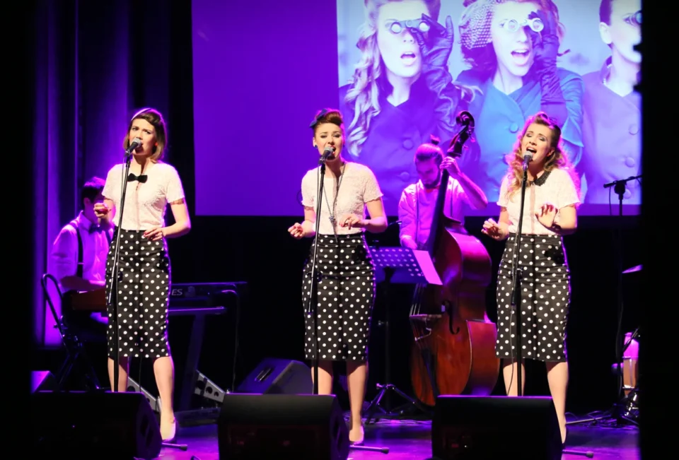 31 12 2013 LUBLIN UL JEZUICKA TEATR STARY KONCERT SYLWESTROWY SINGING BIRDS FOT WOJCIECH NIESPIALOWSKI / TS