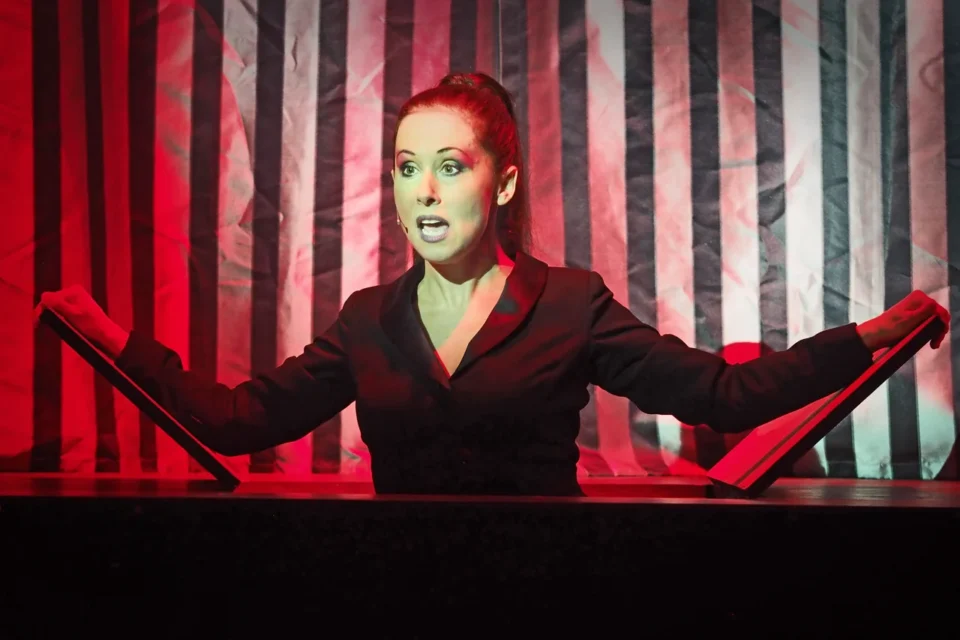 11 12 2015 UL JEZUICKA LUBLIN TEATR STARY SPEKTAKL MUZYCZNY SOFIA DE MAGICO FOT WOJCIECH NIESPIALOWSKI / TS