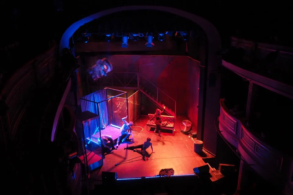 11 12 2015 UL JEZUICKA LUBLIN TEATR STARY SPEKTAKL MUZYCZNY SOFIA DE MAGICO FOT WOJCIECH NIESPIALOWSKI / TS