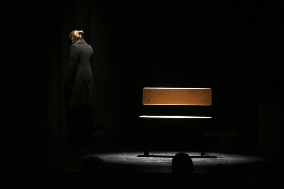 15 02 2013 UL JEZUICKA LUBLIN TEATR STARY TEATR KONSEKWENTNY Z WARSZAWY - I BEDA SWIETA FOT DOROTA AWIORKO - KLIMEK