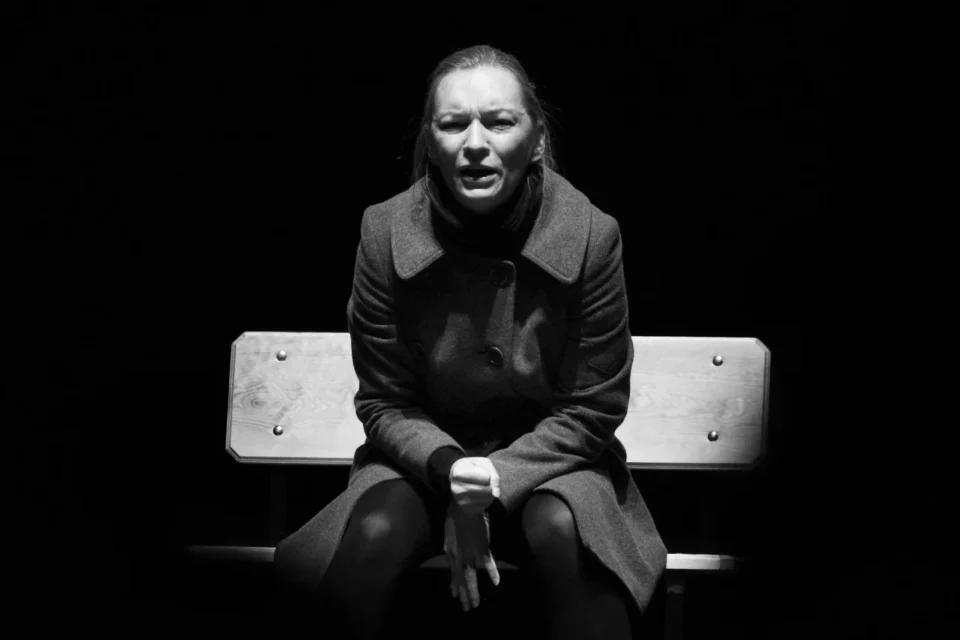 15 02 2013 UL JEZUICKA LUBLIN TEATR STARY TEATR KONSEKWENTNY Z WARSZAWY - I BEDA SWIETA FOT DOROTA AWIORKO - KLIMEK