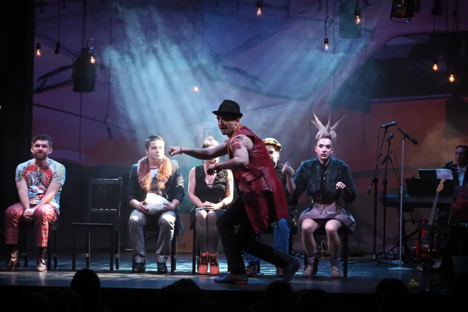 05 12 2015 LUBLIN UL JEZUICKA TEATR STARY SZALENSTWA NOCY - TEATR BAGATELA KRAKOW FOT WOJCIECH NIESPIALOWSKI / TS