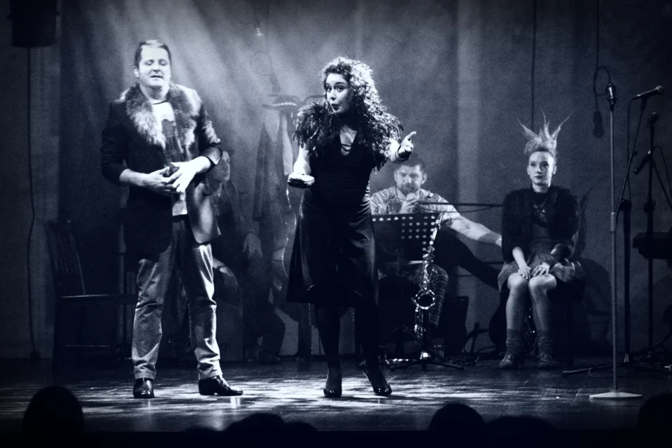 05 12 2015 LUBLIN UL JEZUICKA TEATR STARY SZALENSTWA NOCY - TEATR BAGATELA KRAKOW FOT WOJCIECH NIESPIALOWSKI / TS