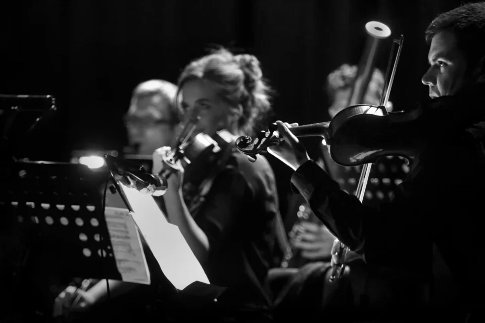 28 09 2014 LUBLIN UL JEZUICKA TEATR STARY PRZEDSTAWIENIE MUZYCZNE SZKLANA GORA Z UDZIALEM ARTURA BARCISIA FOT WOJCIECH NIESPIALOWSKI / TS