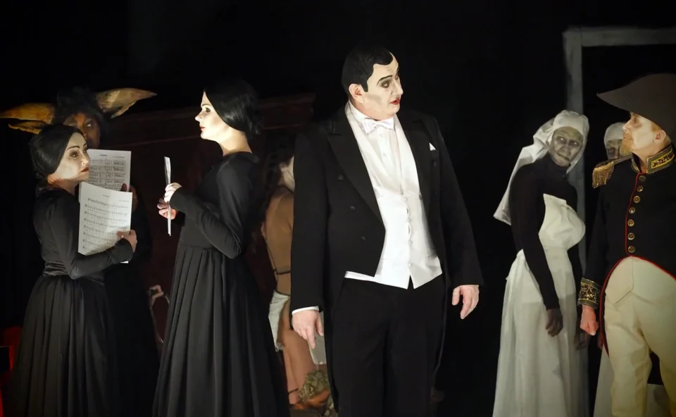 24 10 2015 LUBLIN UL JEZUICKA TEATR STARY SZKOLA ZON - TEATR POWSZECHNY Z LODZI FOT WOJCIECH NIESPIALOWSKI / TS