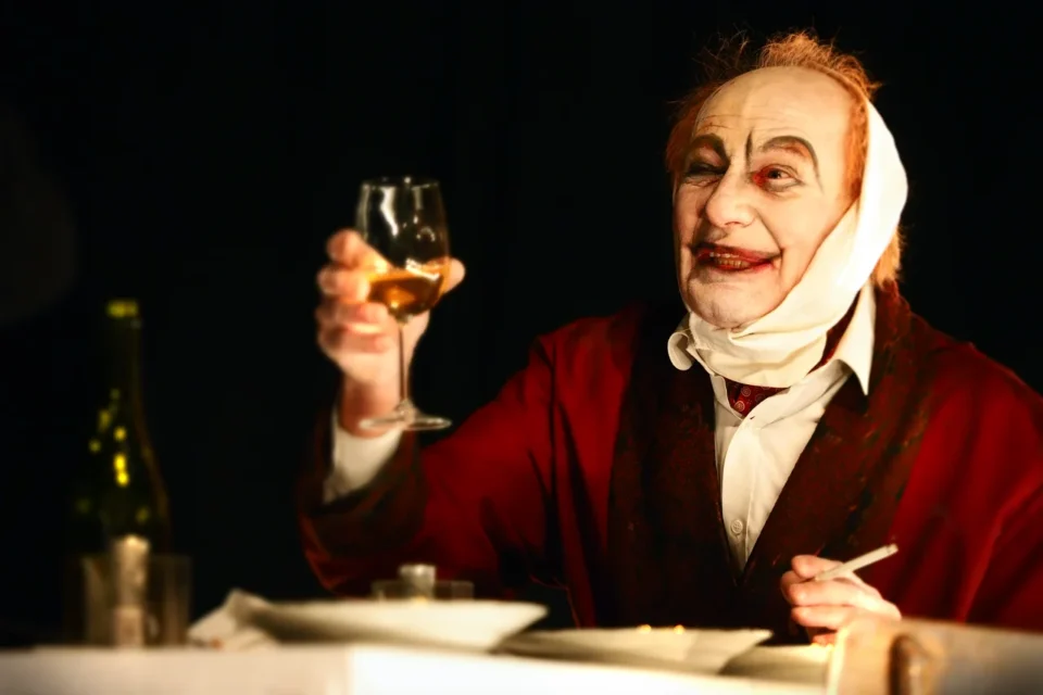 24 10 2015 LUBLIN UL JEZUICKA TEATR STARY SZKOLA ZON - TEATR POWSZECHNY Z LODZI FOT WOJCIECH NIESPIALOWSKI / TS