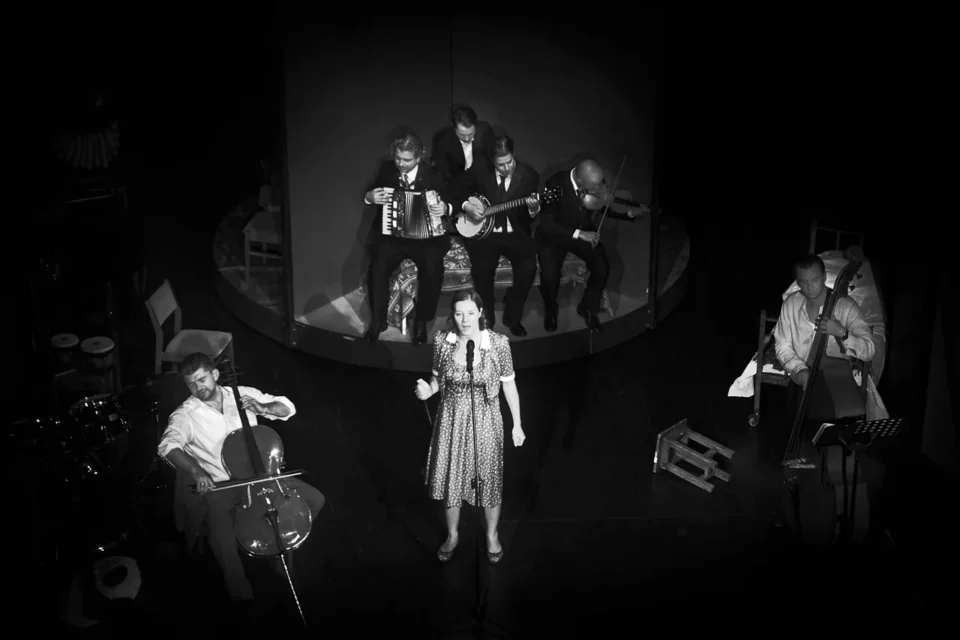 12 01 2016 LUBLIN UL JEZUICKA TEATR STARY " TATO ”  TEATR BAGATELA IM  TADEUSZA „ BOYA ”- ZELENSKIEGO FOT WOJCIECH NIESPIALOWSKI