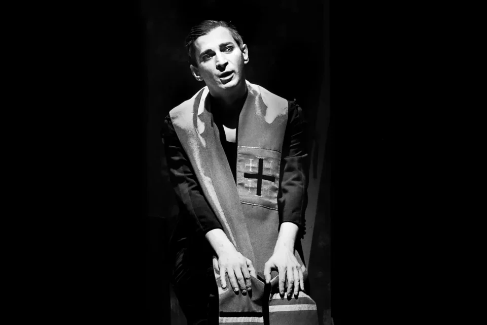 30 10 2015 UL JEZUICKA LUBLIN TEATR STARY SPEKTAKL DRAKULA TEATR POLSKI Z POZNANIA FOT DOROTA AWIORKO