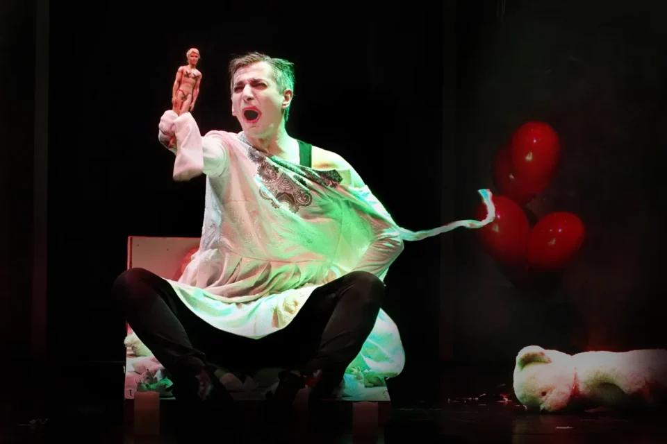 30 10 2015 UL JEZUICKA LUBLIN TEATR STARY SPEKTAKL DRAKULA TEATR POLSKI Z POZNANIA FOT DOROTA AWIORKO