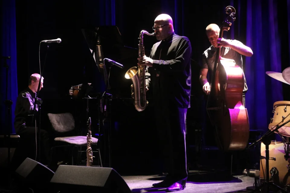 08 05 2013 LUBLIN UL JEZUICKA TEATR STARY KONCERT ZESPOLU PIOTR BARON QUARTET W SKLADZIE : PIOTR BARON - SAKSOFONY