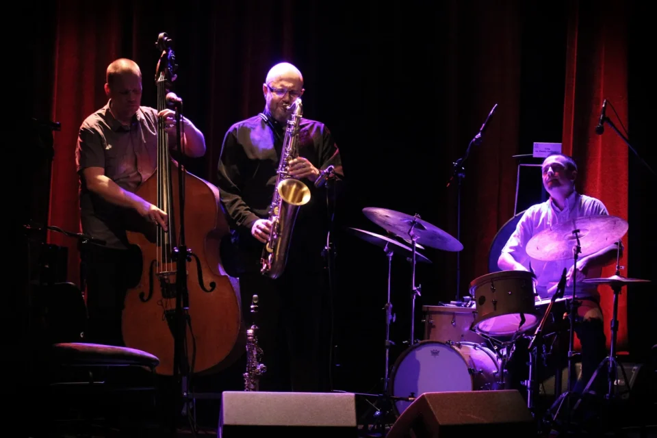 08 05 2013 LUBLIN UL JEZUICKA TEATR STARY KONCERT ZESPOLU PIOTR BARON QUARTET W SKLADZIE : PIOTR BARON - SAKSOFONY