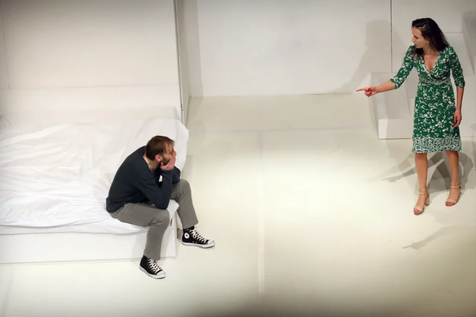 18 01 2014 LUBLIN UL JEZUICKA TEATR STARY N/Z TEATR BAGATELA " UKLAD " FOT WOJCIECH NIESPIALOWSKI