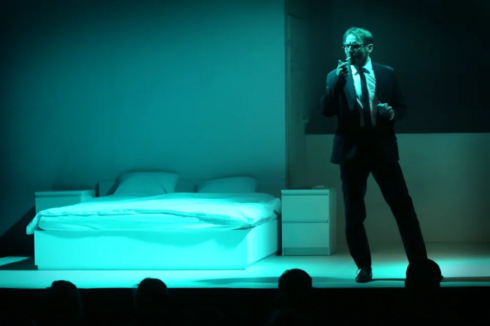 18 01 2014 LUBLIN UL JEZUICKA TEATR STARY N/Z TEATR BAGATELA " UKLAD " FOT WOJCIECH NIESPIALOWSKI