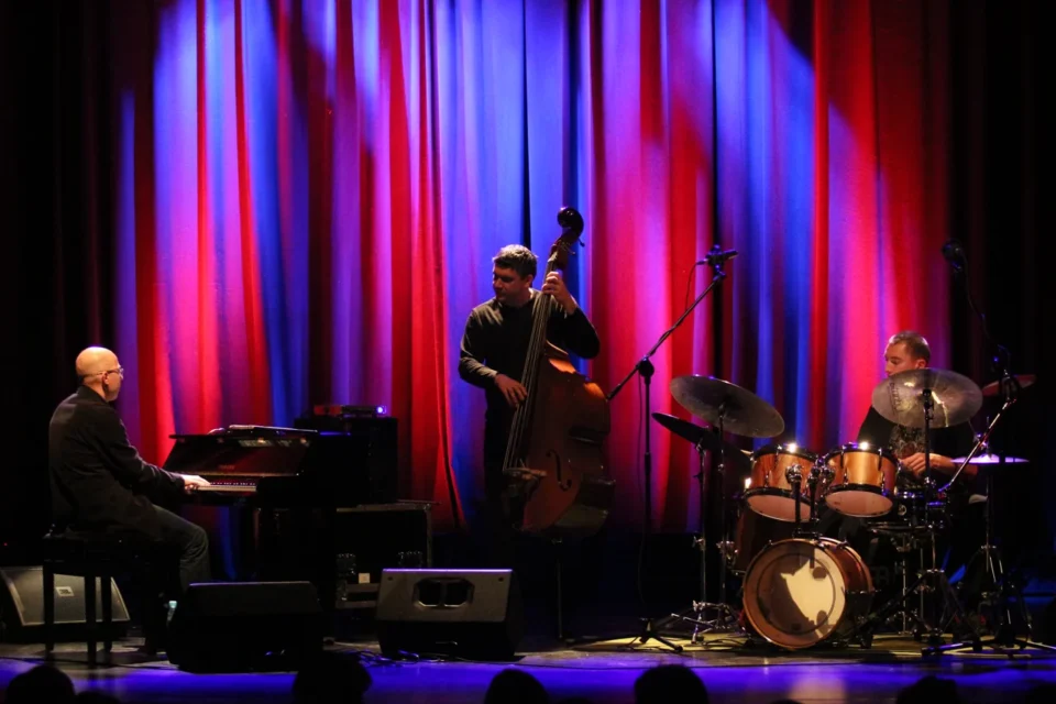 31 10 2012 LUBLIN TEATR STARY KONCERT MARCIN WASILEWSKI TRIO FOT DOROTA AWIORKO - KLIMEK