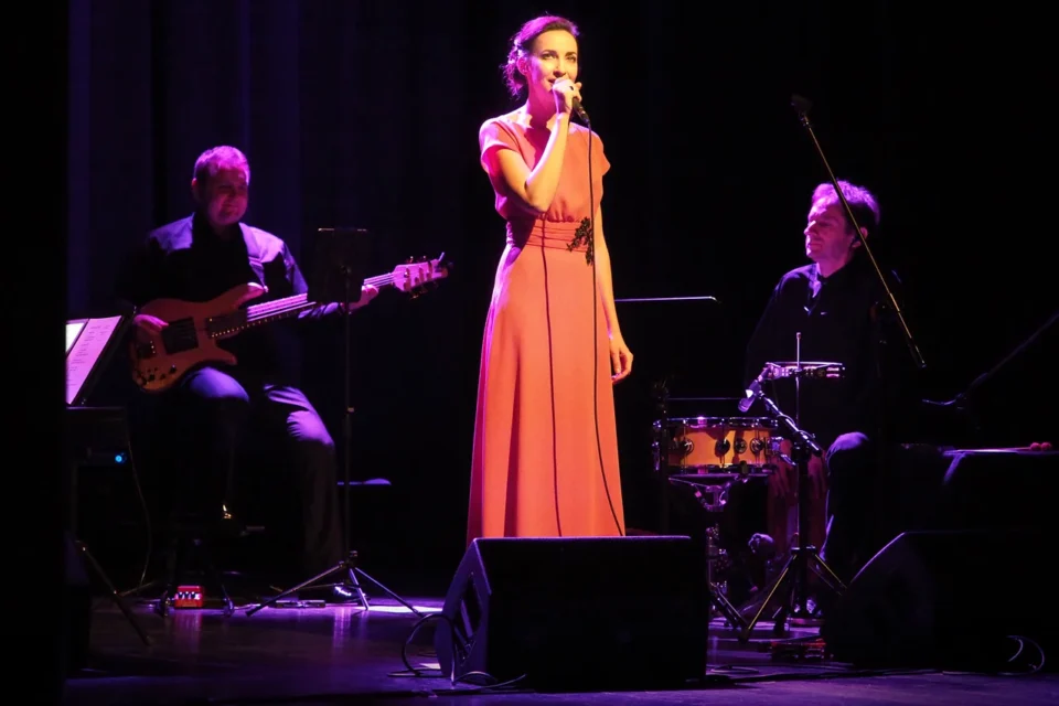 20 02 2016 UL JEZUICKA LUBLIN TEATR STARY KONCERT KLEMENTYNA UMER KOCHAM CIE