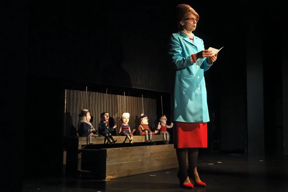 04 12 2016 LUBLIN UL JEZUICKA TEATR STARY WAKACJE MIKOLAJKA - TEATR LALKA / WARSZAWA FOT WOJCIECH NIESPIALOWSKI