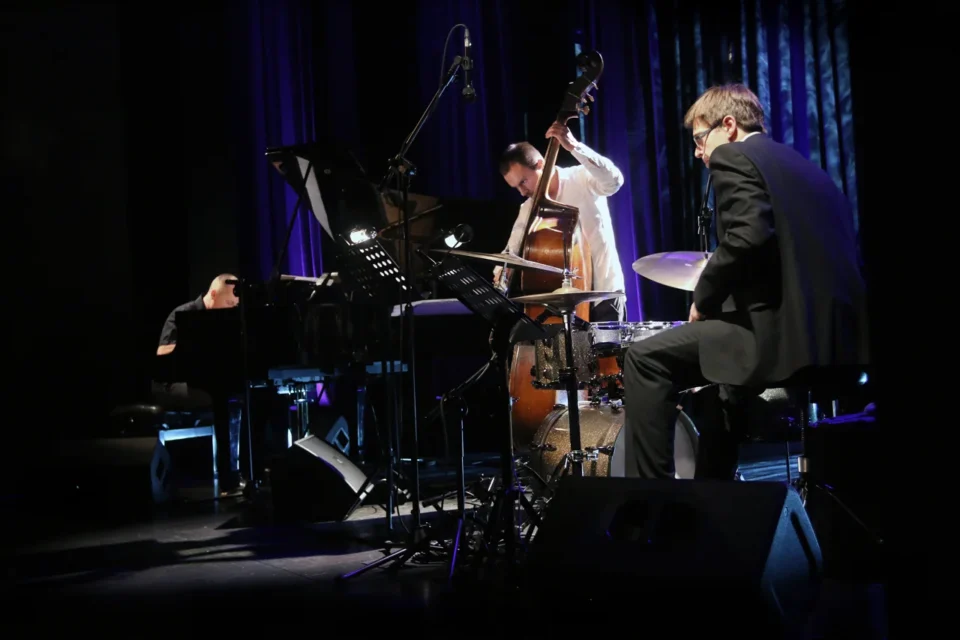 01 10 2014 LUBLIN UL JEZUICKA TEATR STARY KONCERT DOMINIK WANIA TRIO " RAVEL " FOT WOJCIECH NIESPIALOWSKI / TS