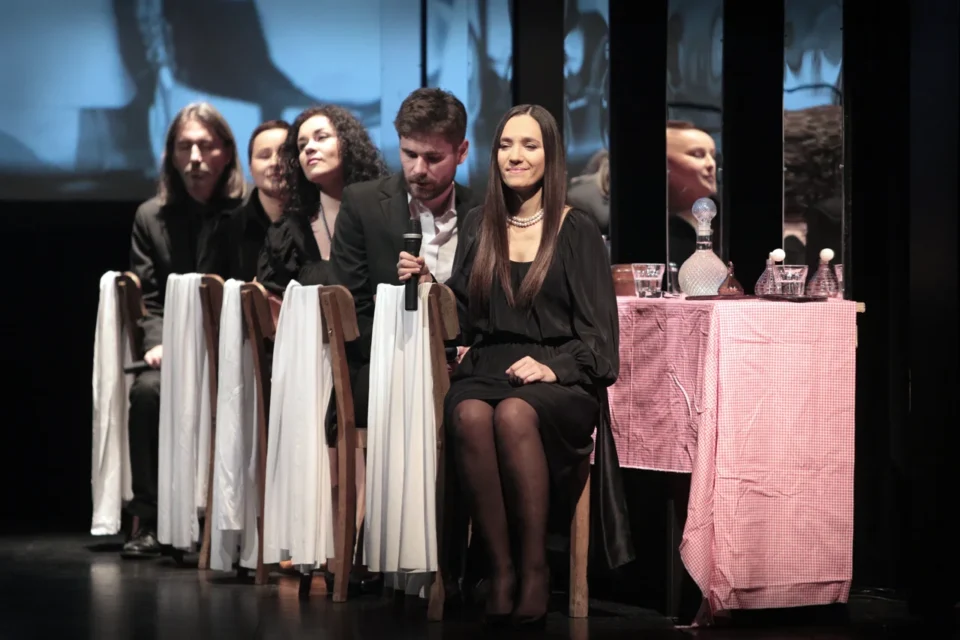 16 01 2015 LUBLIN UL JEZUICKA TEATR STARY PRZEDSTAWIENIE WIECZOREM FOT WOJCIECH NIESPIALOWSKI / TS