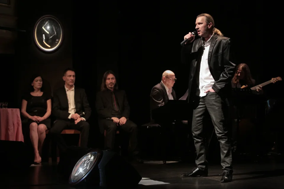 16 01 2015 LUBLIN UL JEZUICKA TEATR STARY PRZEDSTAWIENIE WIECZOREM FOT WOJCIECH NIESPIALOWSKI / TS