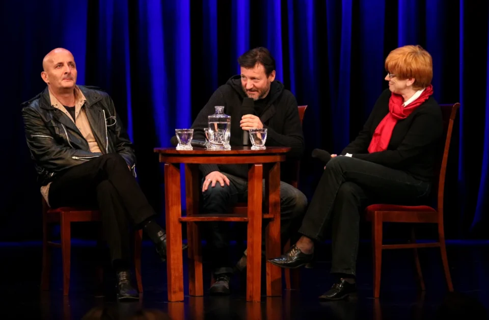 08 10 2012 LUBLIN TEATR STARY KINA W TEATRZE PRZEDSTAWIA FILM WYMYK PO FILMIE ROZMOWA Z ROBERTEM WIECKIEWICZEM JANUSZEM MARGANSKIM FOT DOROTA AWIORKO - KLIMEK