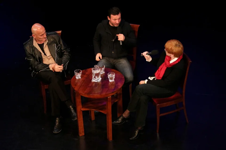 08 10 2012 LUBLIN TEATR STARY KINA W TEATRZE PRZEDSTAWIA FILM WYMYK PO FILMIE ROZMOWA Z ROBERTEM WIECKIEWICZEM JANUSZEM MARGANSKIM FOT DOROTA AWIORKO - KLIMEK