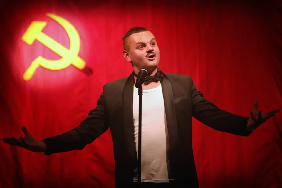 11 10 2014 LUBLIN UL JEZUICKA TEATR STARY  WYSOCKI -POWROT DO ZSRR - TEATR NOWY W KRAKOWIE FOT WOJCIECH NIESPIALOWSKI / TS