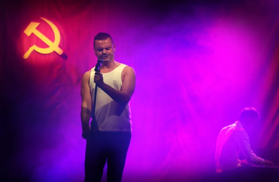 11 10 2014 LUBLIN UL JEZUICKA TEATR STARY  WYSOCKI -POWROT DO ZSRR - TEATR NOWY W KRAKOWIE FOT WOJCIECH NIESPIALOWSKI / TS