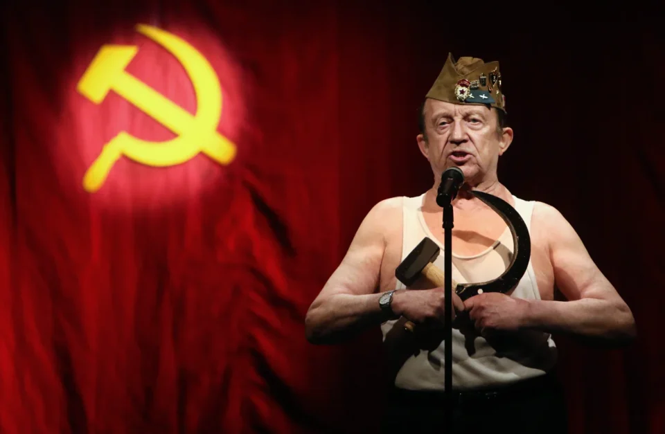 11 10 2014 LUBLIN UL JEZUICKA TEATR STARY  WYSOCKI -POWROT DO ZSRR - TEATR NOWY W KRAKOWIE FOT WOJCIECH NIESPIALOWSKI / TS